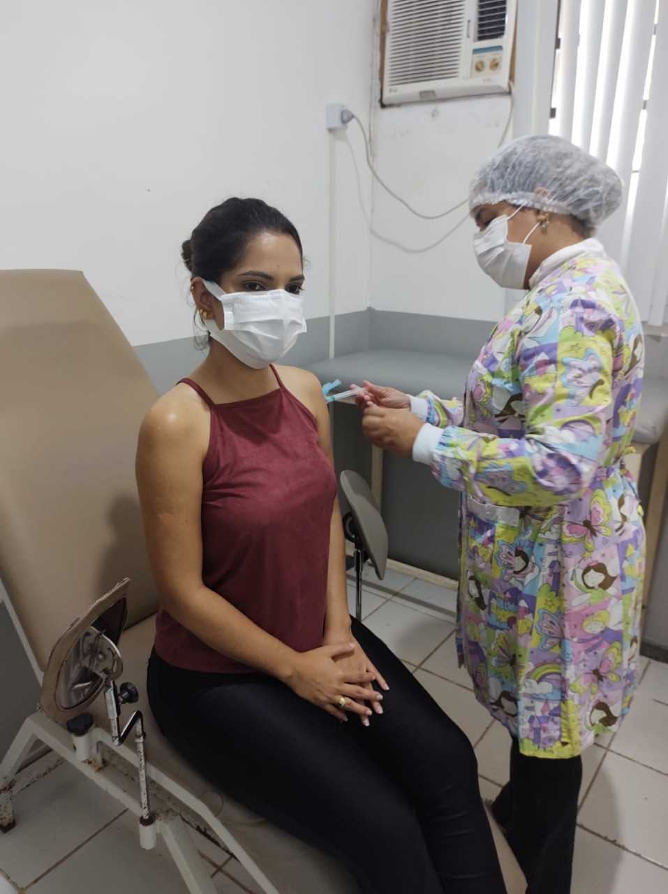 Camacã: Prefeitura começou a vacinar idosos contra o Covid-19